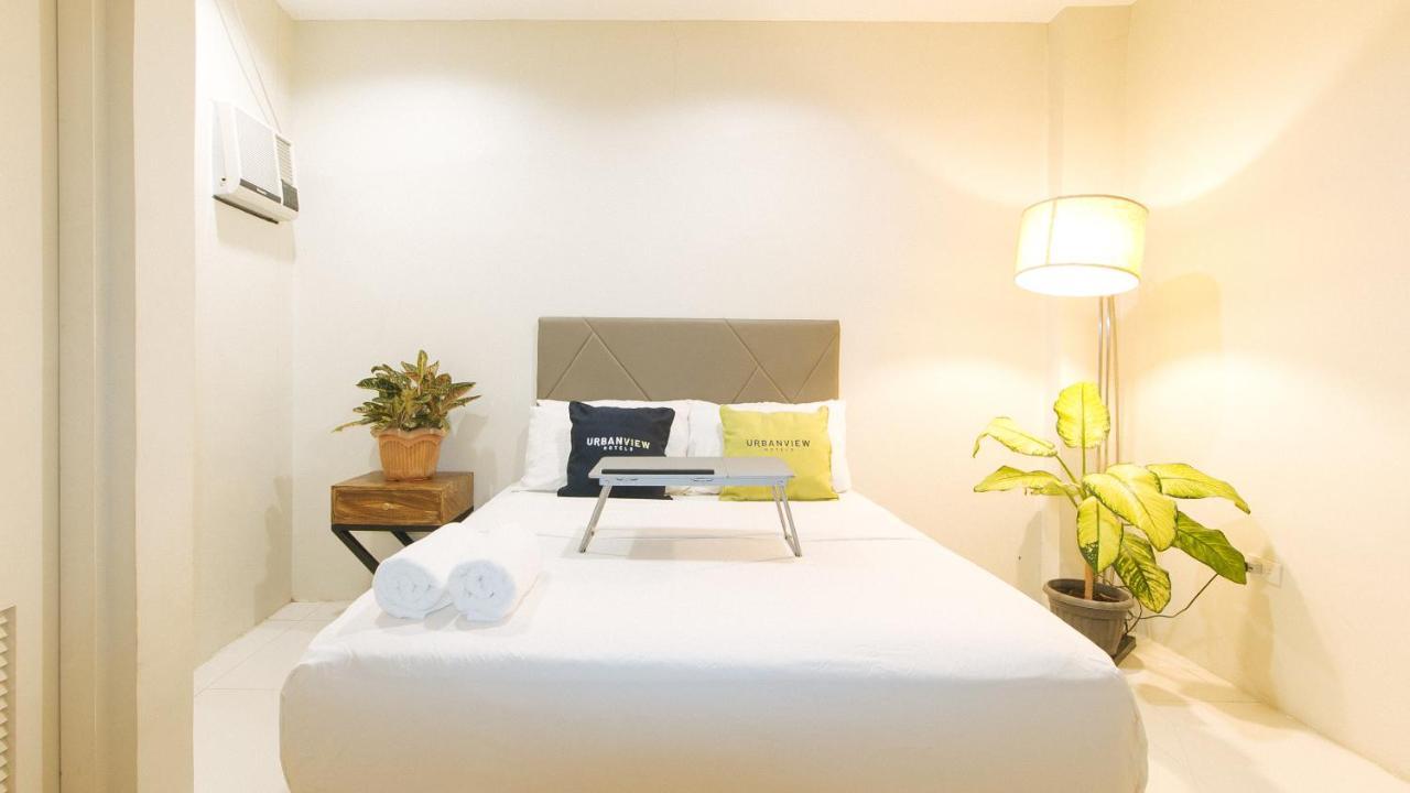 Urbanview At Lacson Street Bacolod City By Reddoorz Εξωτερικό φωτογραφία